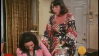 Rhoda (S1) - "The Shower" pt.1/2