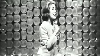 Video thumbnail of "Leslie Gore on The T.A.M.I Show 1964"