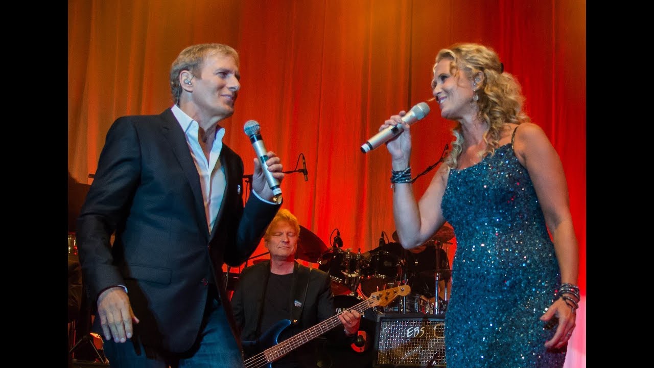 How Am I Supposed To Live Without You. Michael Bolton w/Maria Wells – Music Video