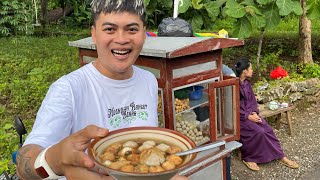 Found Meatballs For 5 Thousand Rupiah So Awesome