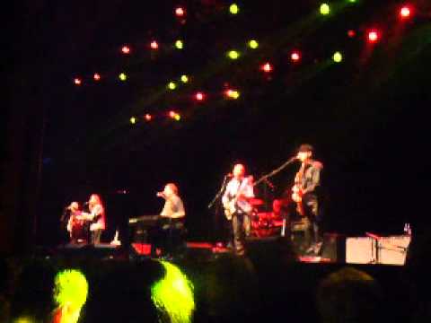 Burton Cummings ~ Runnin' Back To Saskatoon - Niagara Fallsview 4-24-1-\=