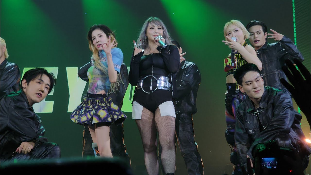 2NE1 Do You Love Me OT3 Ver No Bom Manila Welcome Back Concert Live Philippines 20241116 Full Fancam