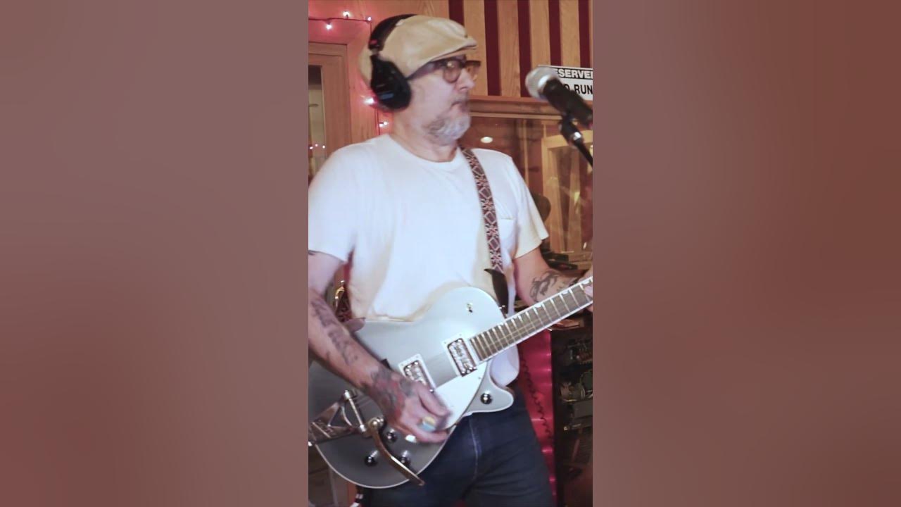 The Honeydogs - "Attic Brain" Live The Honeydogs - "Attic Brain" Live