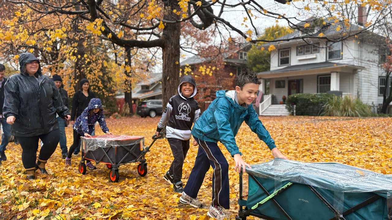 The College School's Second and Third Grade Wagon Train of Food