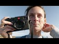 Lucy laucht in motion with the leica m10 r