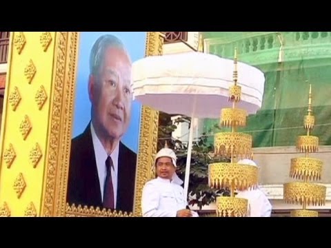 Video: I Khmer Rossi Uccisero Quasi Tutti I Monaci In Cambogia - Matador Network