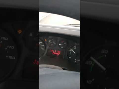 تعلم مراقبة لوحة القيادة لسيارتك أثناء السير في الطريق لتفادي إرتفاع درجة الحرارة