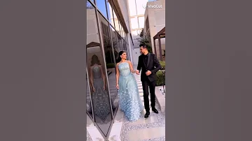 اطلالات البعض من المشاهير في عرس وسام وساره والبعض لم ينزل لحد الان ترقبو لاتنسوالشتراك 