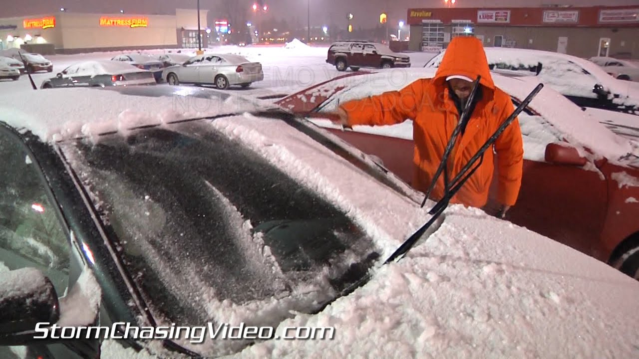 11/28/2014 Saint Cloud, MN Heavy Snow Black Friday B-Roll