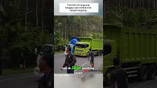Seperti ini hidup di jalan yang saling membantu #shorts #shortvideo