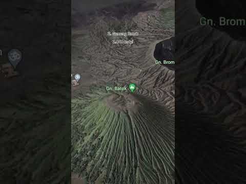 GUNUNG YANG ADA DI KOMPLEK PEGUNUNGAN TENGGER. TEMAN TEMANNYA GUNUNG BROMO NIH #gunungbromo