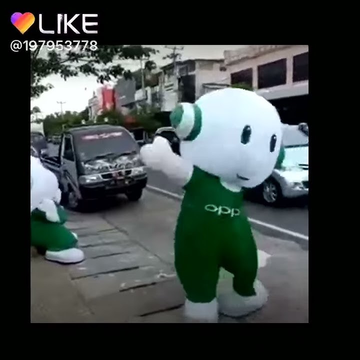Boneka oppo atraksi
