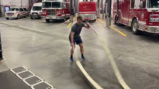 Battle ropes alternating waves