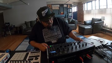 ISLA INSTRUMENTS S2400 12bit sampling drum machine (demo66)