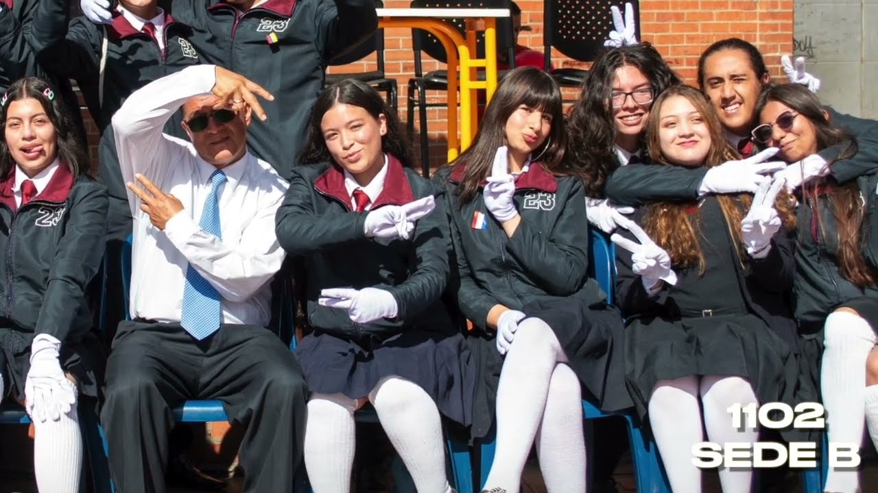 2023 11 21 Recuerdo Grado 2023. M B 1102