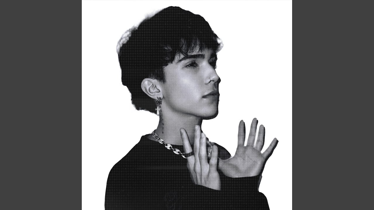 YouTube에서 PHARRELL 보기 YouTube에서 PHARRELL 보기