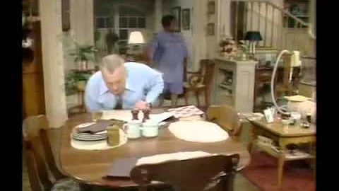 Gimme a Break S1E01 Katie the Crook