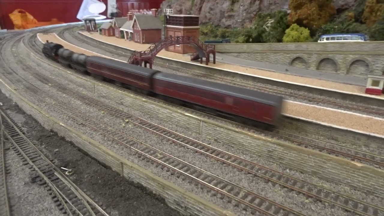 The B.M.Rly.S on N Gauge Layout - The BR Standard Class 3MT No.82026 with x2 Tankers & x2 Coaches.