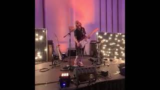 #guitarsolo #livelooping #singing #livesinger #livemusic