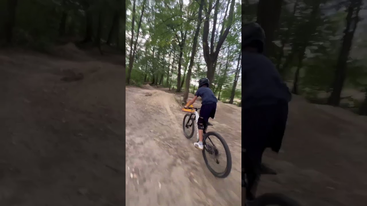 Canyon Neuron Young Hero