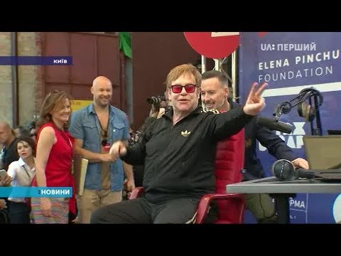 Елтон Джон приїхав до Києва на 