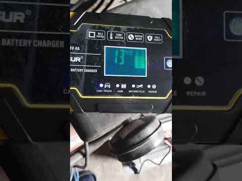 Інтелектуальний автоматичний зарядний пристрій для акумулятора Foxsur FBC122408D 12V-8A/24V-4A, жовтий