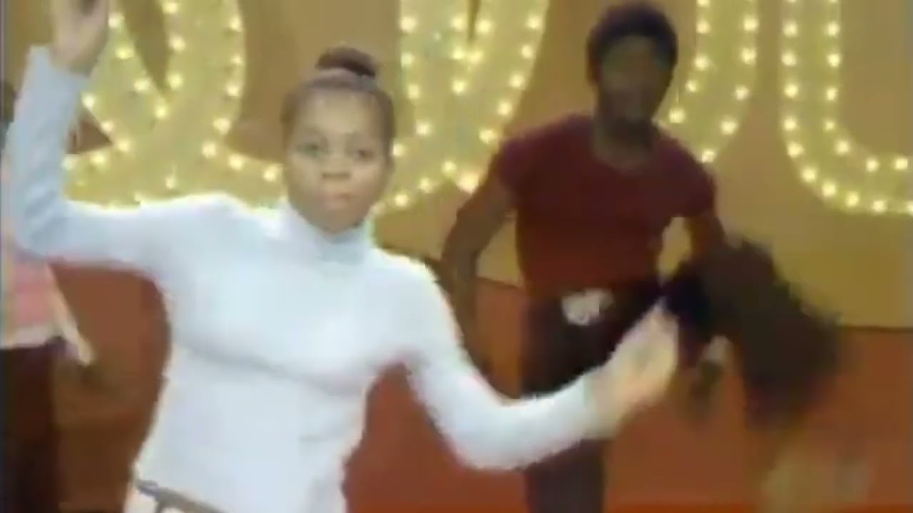 Chicago Gangsters - Gangster Love (Official Visualizer) - YouTube