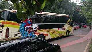 Pesona Laskar Muria Raya Melintas Keluar Dari Gerbang Terminal Poris Plawad - Kota Tangerang