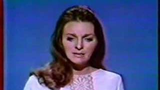 Judy Collins - I Think It's Going To Rain Today chords