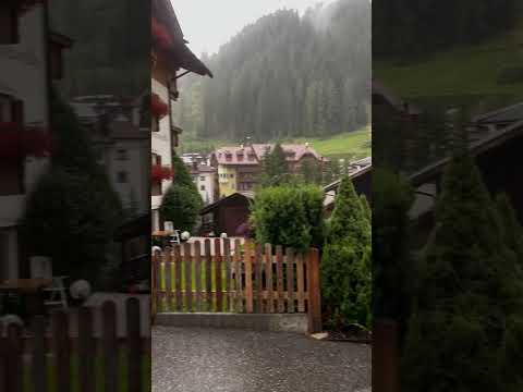 قرية سيلفا دي فال غاردينا في الشمال الإيطالي تقع في وادي غاردينا بالقرب من أورتيساي تبعد عنها 