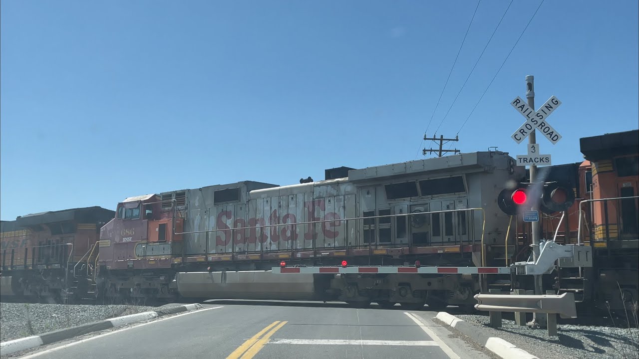 [4K 60FPS HDR] Railfanning the BNSF Stockton Sub featuring Some Unusual Power and a Three Way Meet!