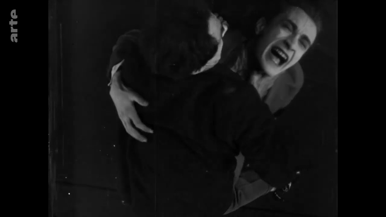 "Faits divers" (1923) de Claude Autant-Lara avec Antonin Artaud