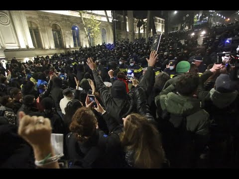 დემონსტრანტები, რომლებზე თავდამსხმელებიც ჯერ ისევ ვერავინ იპოვა