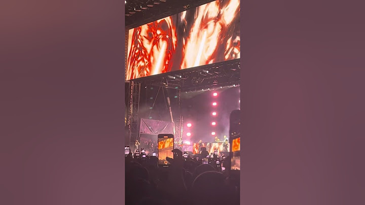 Geolier ospite al concerto dei Co Sang canta “Perdere a cap” (Napoli 17/09/2024)