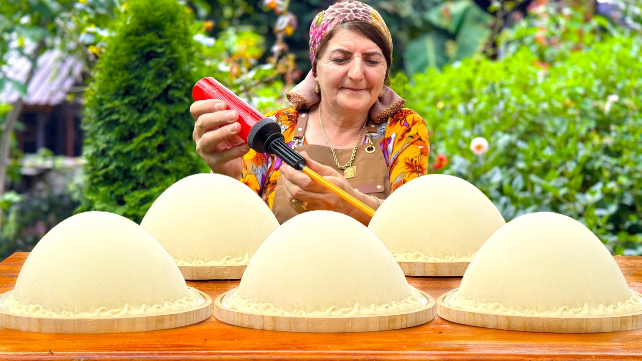 Бабушка Накачивает Шарики из Теста Воздухом - Секрет Внутри Вас Удивит!