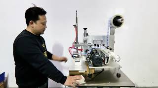 Hot Sale Semi Automatic Flat Surface Labeling Machine For Flat Bottle Tea Bags Label Applicator