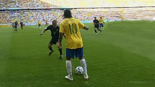 Even Ronaldinho Fans Have Not Seen This Smart Plays !