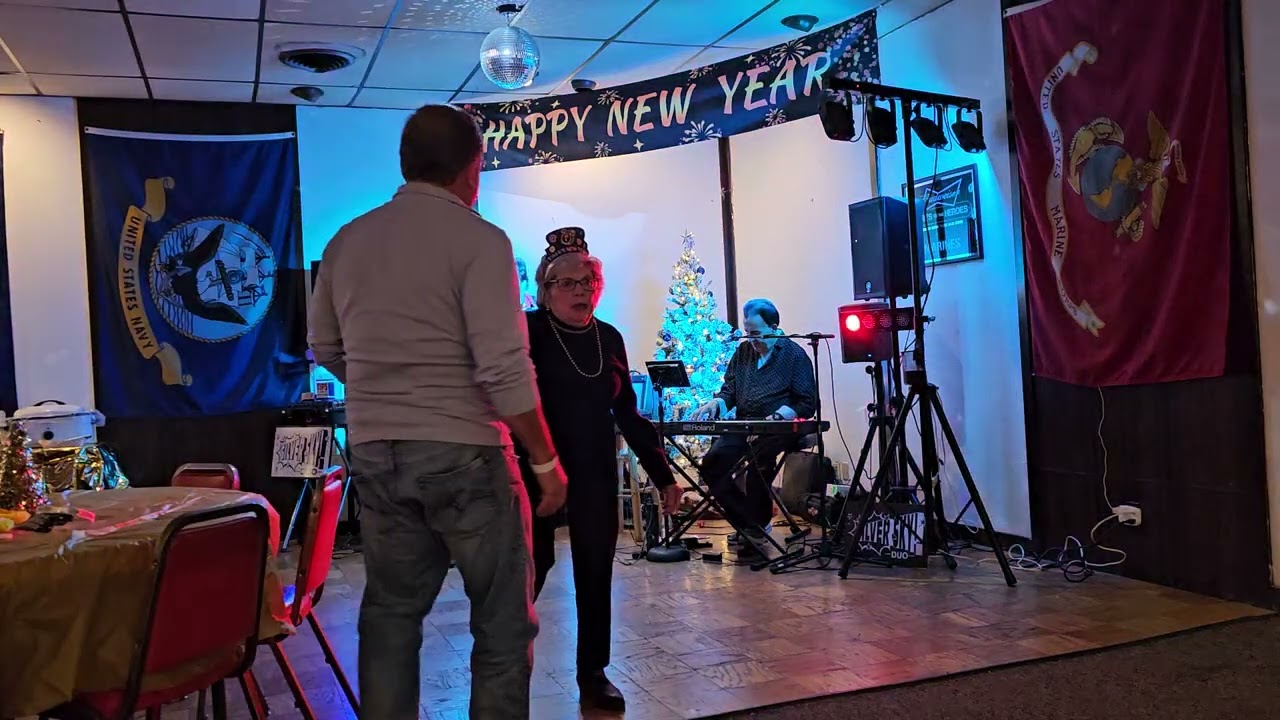 Silver Sky Duo! (December-31-2025) Singing: I Think We're Alone Now by Tommy James & The Shondells 