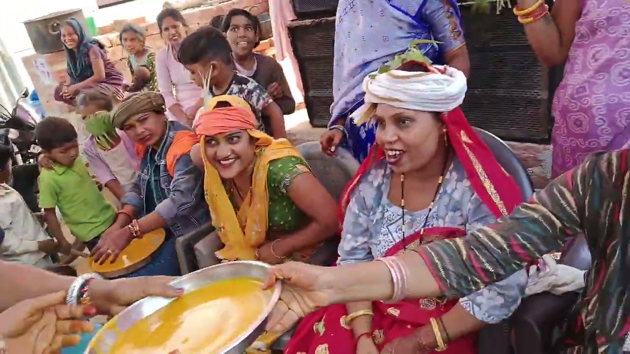 देसी शादी में जबरदस्त मस्ती 💃🕺 | गांव की बारात और धमाल डांस