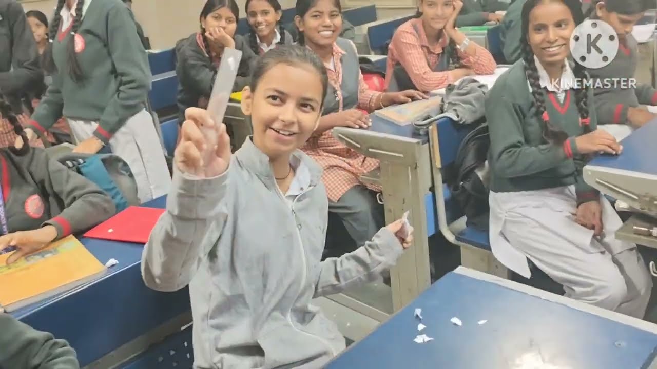 Electrostatic force experiment gone funny 🤣🤣ll funny video ll jyoti yadav science
