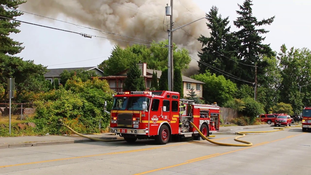 RAW Video 3Alarm Apartment Fire in Seattle, WA. 08/05/2017 YouTube