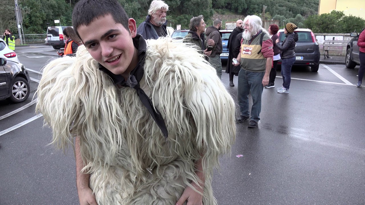 Boes, Merdules e Mamutzones  - Praxeis - Fluminimaggiore 17/11/2019 - Filmato in 4k