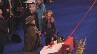 Koningin doopt sleephopperzuiger Willem van Oranje (2010)