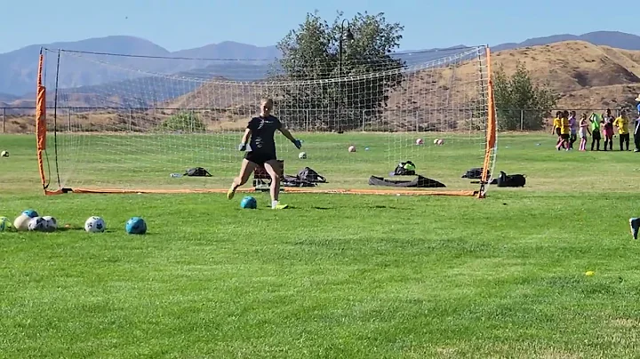 Goal Keeper Lillie Robinson 2006, grad 2025 regula...