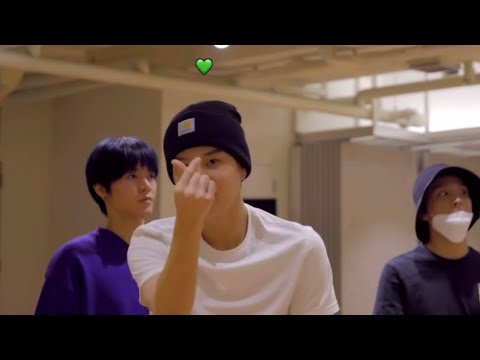 [NCT 정우] 청순한 얼굴에 그렇지못한 피지컬