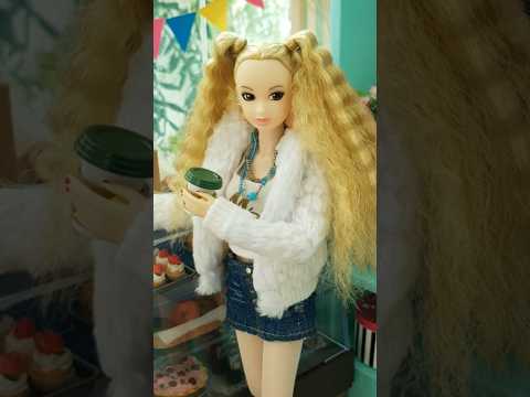 Sweet Shop Momoko Doll 