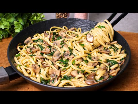 Our friends just love it! Cheap and incredibly delicious! Pasta with mushrooms and spinach