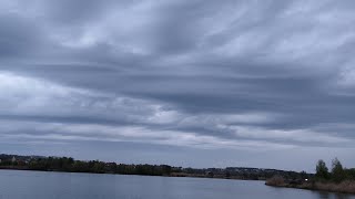 💨⛈️Сильный западный ветер и грозовое положение!!! Попал под ливень🌧️😬.