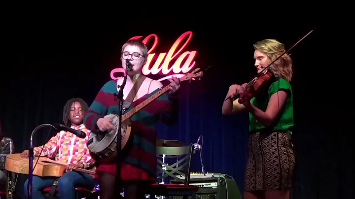 SHINE 2017   Molly Gladstone & Hayley Ryerson