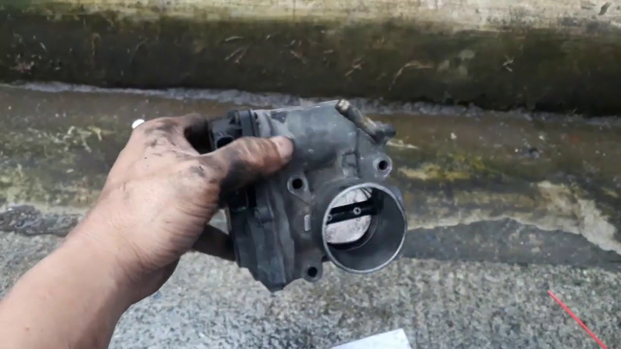 Throttle body Cleaning toyota vios 2nzfe YouTube